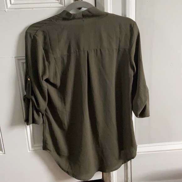 Green three quarter blouse - Picture 2 of 2